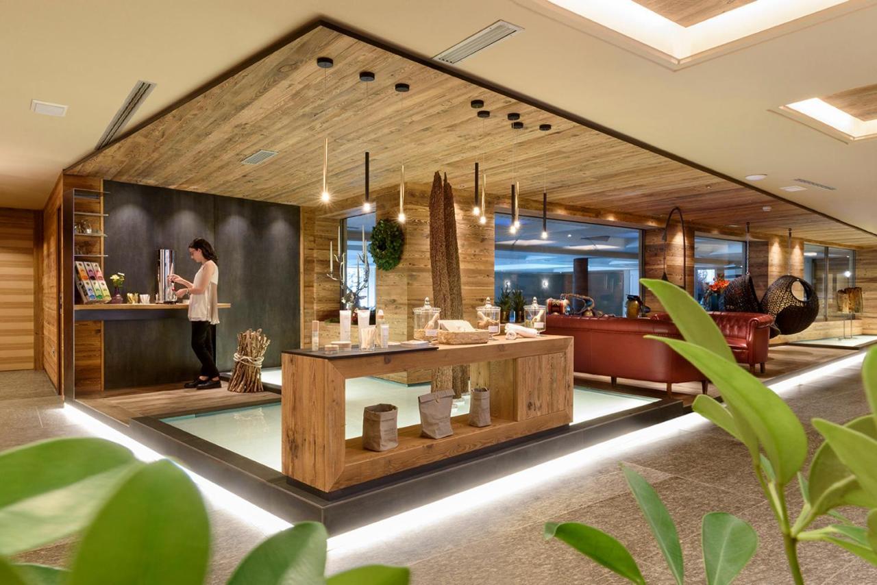 Salin & Mountain Hotel 4*