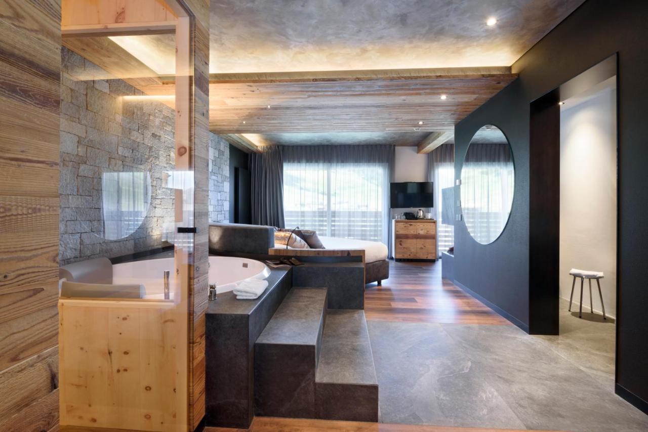 Salin & Mountain Hotel 4*